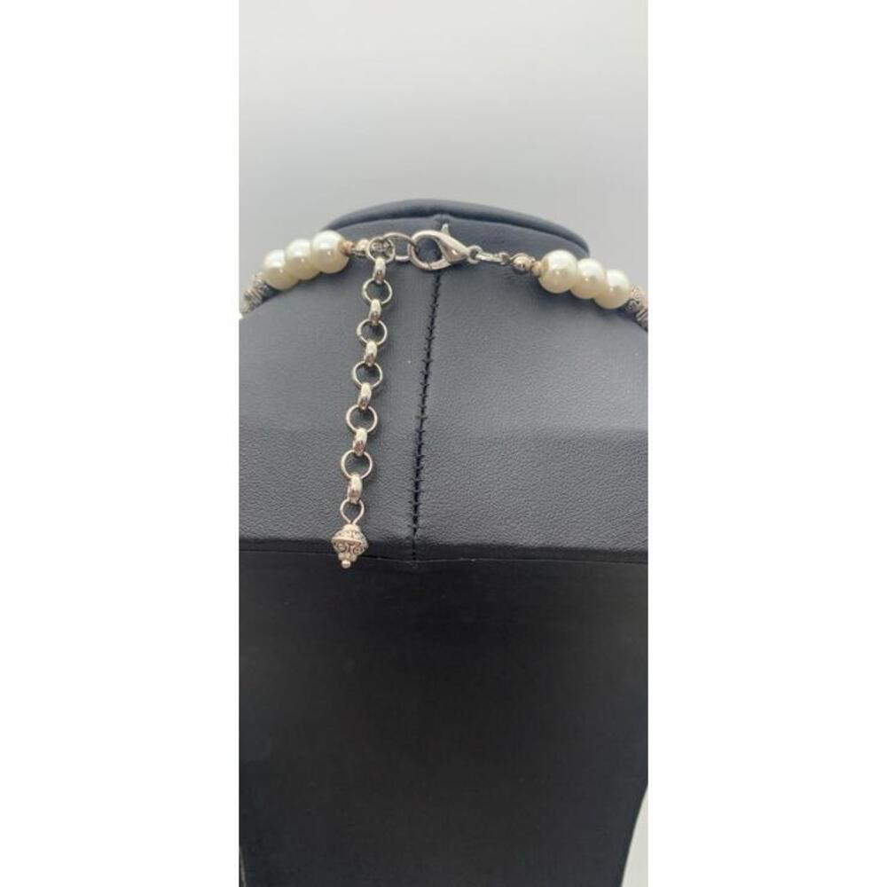 Chunky faux Pearl Necklace Silver Tone Filigree Caps And Ornate Accent Beads - Picture 4 of 5
